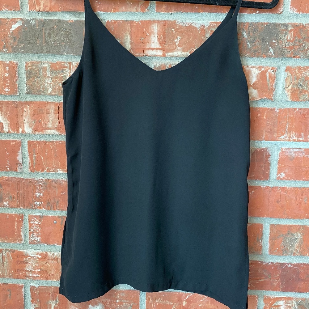 🥳H & M Black strappy blouse with side slits